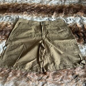 Men's Columbia Tan Shorts
